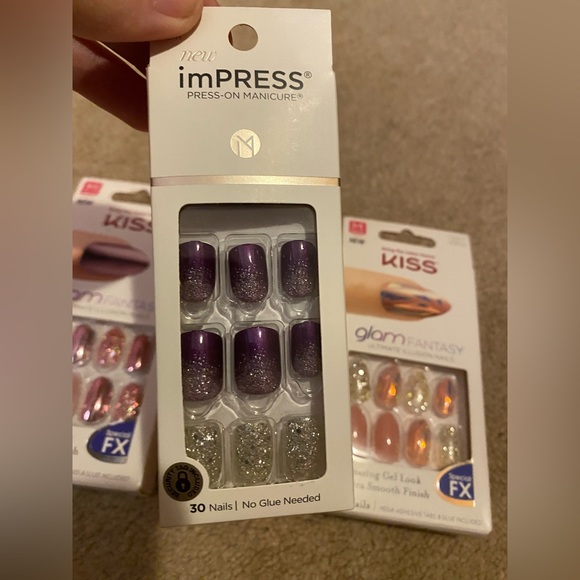 Fake Nail Lot - Picture 3 of 5